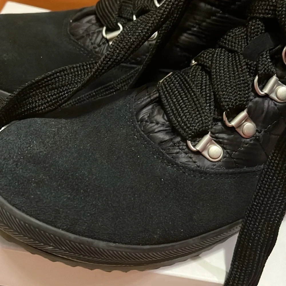 Keds NEW IN BOX black boots waterproof women’s‎ 9
